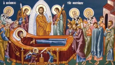 Ο Δεκαπενταύγουστος, γνωστός και ως «Πάσχα του Καλοκαιριού», είναι μια από τις σημαντικότερες θρησκευτικές και γαστρονομικές