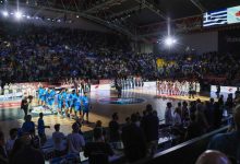 Συγκινητικές στιγμές εκτυλίχθηκαν στο κλειστό «Σπύρος Κυπριανού» στη Λεμεσό, κατά τη διάρκεια του αγώνα Κύπρου – Ελλάδας, όταν ακούστηκε