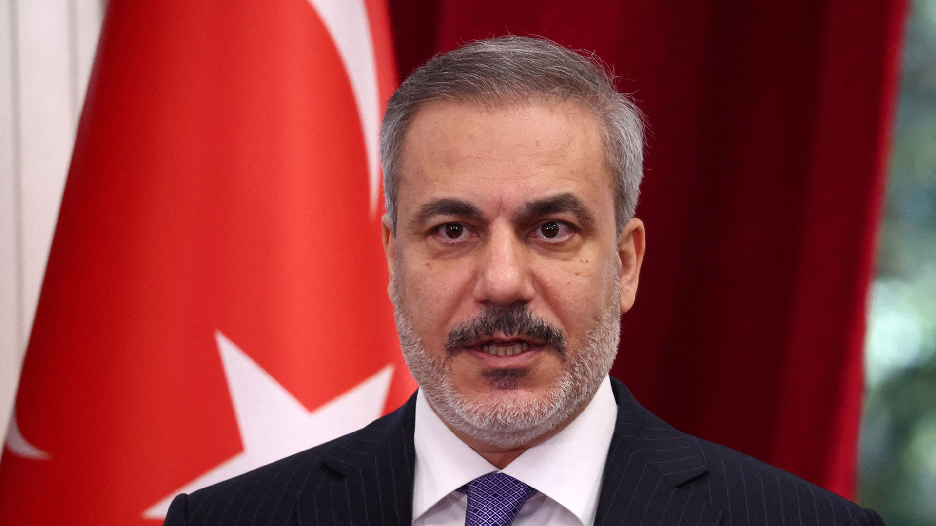 Σεισμό στην πολιτική σκηνή της Τουρκίας προκαλεί υπόθεση που αφορά τον υπουργό Εξωτερικών Χακάν Φιντάν, ο οποίος βρίσκεται