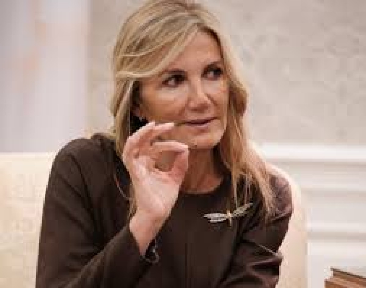 Τα δημοσιεύματα δύο sites που ήθελαν τη σύζυγο του πρωθυπουργού, Κυριάκου Μητσοτάκη, να αγοράζει ακίνητο στην περιοχή του Ελληνικού, Μαρέβα