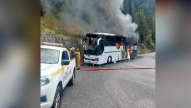 Συναγερμός σήμανε το Σάββατο στην περιοχή Τρουμπέτα της Κέρκυρας, όταν ξέσπασε φωτιά σε τουριστικό λεωφορείο.