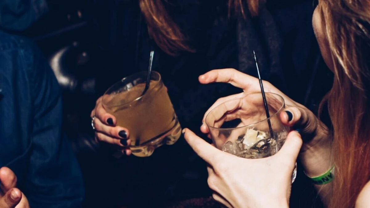 Ένα σοκαριστικό περιστατικό σημειώθηκε σε χωριό του Βάλτου, όπου μια 15χρονη κοπέλα μεταφέρθηκε σε νοσοκομείο σε ημικωματώδη