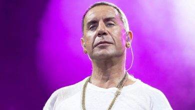 Την απογοήτευση του εκφράζει ο Γιώργος Μαζωνάκης, λίγες ώρες μετά την αιφνιδιαστική εισαγωγή του σε δημόσια ψυχιατρική κλινική