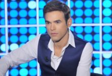 Η αμφιλεγόμενη τηλεοπτική φιγούρα και άλλοτε κραταιός παρουσιαστής του τηλεοπτικού σταθμού «Ε» του Φίλλιπου Βρυώνη, Μένιος Φουρθιώτης