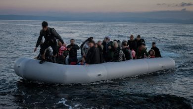 Νέα κατεύθυνση παίρνουν οι έρευνες των ελληνικών αρχών μετά τη σύλληψη έξι Τούρκων στην Αττική, σε περιοχές όπως ο Ωρωπός