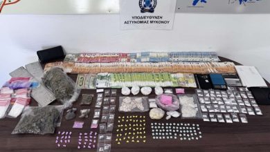 Μία μεγάλη επιχείρηση της Υποδιεύθυνσης Αστυνομίας Μυκόνου οδήγησε στην εξάρθρωση δύο ξεχωριστών υποθέσεων διακίνησης ναρκωτικών