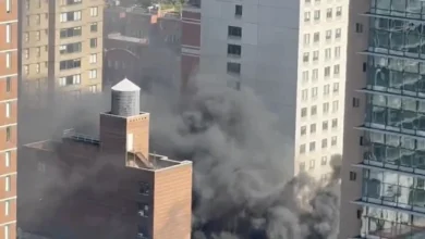 Μια ισχυρή έκρηξη συγκλόνισε την Παρασκευή την περιοχή Upper East Side της Νέας Υόρκης, προκαλώντας πανικό στους κατοίκους