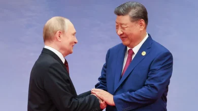 Ο πρόεδρος της Ρωσίας, Βλαντίμιρ Πούτιν, και ο Κινέζος ομόλογός του, Σι Τζινπίνγκ, είχαν σήμερα συνομιλίες σχετικά με τις πρόσφατες επαφές