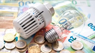 Ηλεκτροσόκ στην κυριολεξία για τα ελληνικά νοικοκυριά, καθώς οι προμηθευτές ηλεκτρικής ενέργειας ανακοίνωσαν —όπως ορίζει η σχετική