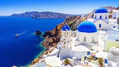 Με αφορμή τον μύθο του Ίκαρου, το δημοσίευμα του Independent προειδοποιεί ότι η Ελλάδα κινδυνεύει να «καεί από την ίδια της