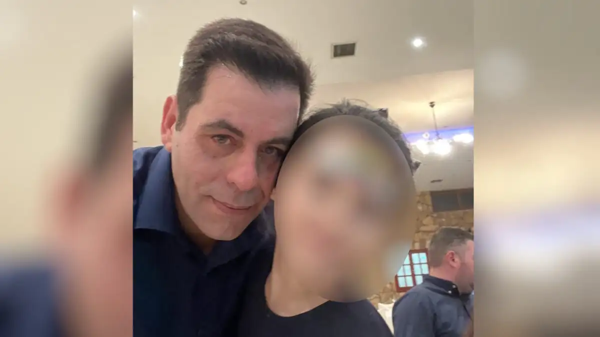 Σοκαρισμένος και βαθιά συγκλονισμένος είναι ο πατέρας της 8χρονης που τραυματίστηκε σοβαρά, όταν μια μηχανή παρέσυρε το παιδί