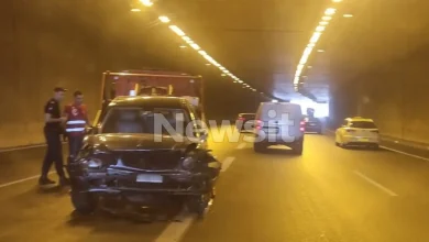Το περιστατικό συνέβη όταν ο οδηγός, την ώρα που βρισκόταν μέσα σε τούνελ, υπέστη αιφνίδια καρδιακή ανακοπή, χάνοντας τον έλεγχο