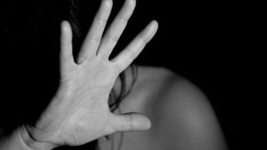 Για τον βιασμό μιας 66χρονης σε χωριό της ορεινής νότιας Ηλείας συνελήφθη και κατηγορείται ένας 22χρονος.