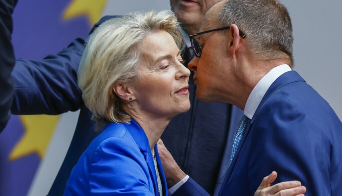 Ο καγκελάριος Φρίντριχ Μερτς φαίνεται να δοκιμάζει τα όρια της γερμανικής πολιτικής σκηνής προτείνοντας την Ούρσουλα φον ντερ Λάιεν