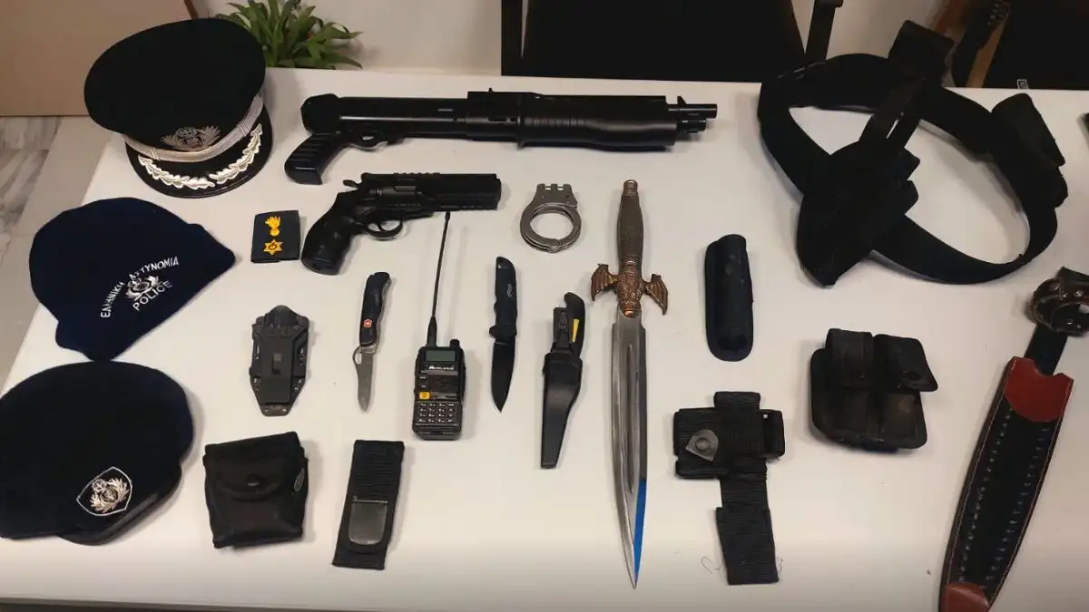 Ένας 53χρονος συνελήφθη χθες (20/08/2025) στην Κίσσαμο Χανίων, κατά τη διάρκεια έρευνας από τις αστυνομικές αρχές που ερευνούσε καταγγελίες