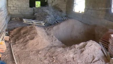 «Μετανιωμένη και γεμάτη ντροπή» εμφανίζεται σήμερα η 62χρονη διευθύντρια ΚΕΠ στη Βοιωτία, που απέκρυψε το θάνατο της ηλικιωμένης