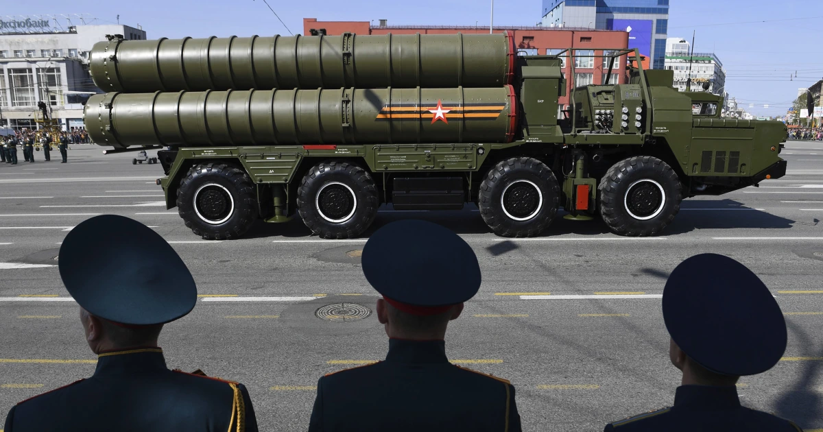 Η ρωσική εταιρεία αεράμυνας Almaz-Antey έχει υπερδιπλασιάσει την παραγωγή των συστημάτων πυραύλων αεράμυνας S-350 Vityaz