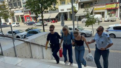 Αύριο αναμένεται να απολογηθεί ενώπιον του ανακριτή η 45χρονη οδηγός της μαύρης Porsche, η οποία τα ξημερώματα της Παρασκευής