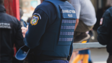 Ένα σοκαριστικό περιστατικό εκτυλίχθηκε τα ξημερώματα της Κυριακής στην Ξάνθη, προκαλώντας έντονη ανησυχία και κατακραυγή.