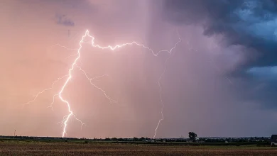 Το προγνωστικό σύστημα καιρού του Κλέαρχου Μαρουσάκη προειδοποιεί για ένα επικίνδυνο κύμα κακοκαιρίας που πλήττει τη χώρα.