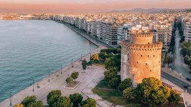 Σοκ έχει προκαλέσει στη Θεσσαλονίκη η είδηση ενός φρικτού οικογενειακού εγκλήματος στην ανατολική πλευρά της πόλης.