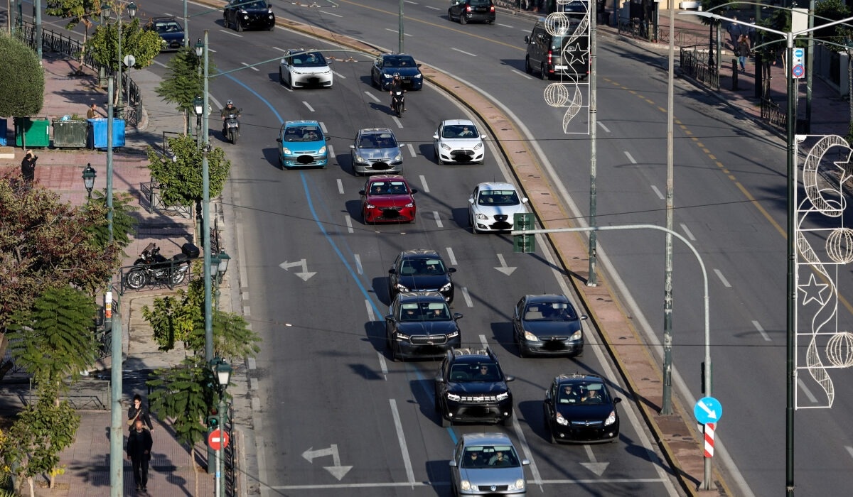 Από σήμερα, Σάββατο 13 Σεπτεμβρίου, τίθεται σε εφαρμογή ο νέος Κώδικας Οδικής Κυκλοφορίας (ΚΟΚ), φέρνοντας αυστηρότερα πρόστιμα