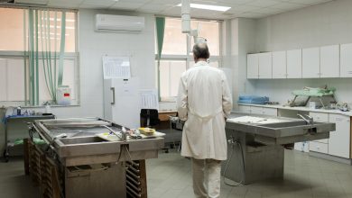 Μία ακόμη υπόθεση που προκαλεί αποτροπιασμό έρχεται στο φως, μέσα από τον εξονυχιστικό έλεγχο εκατοντάδων φακέλων θανάτων
