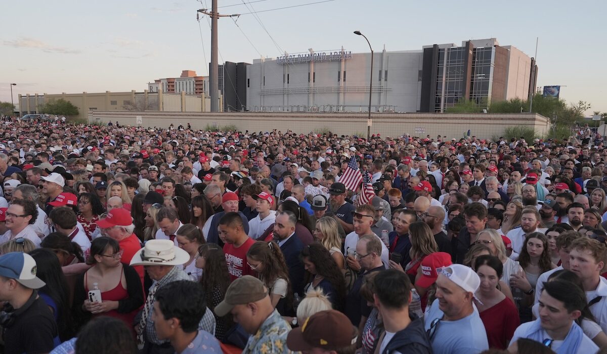 Συγκλονιστική αναμένεται να είναι η συμμετοχή του κοινού στην κηδεία του Τσάρλι Κερκ, με περισσότερους από 200.000 ανθρώπους να έχουν