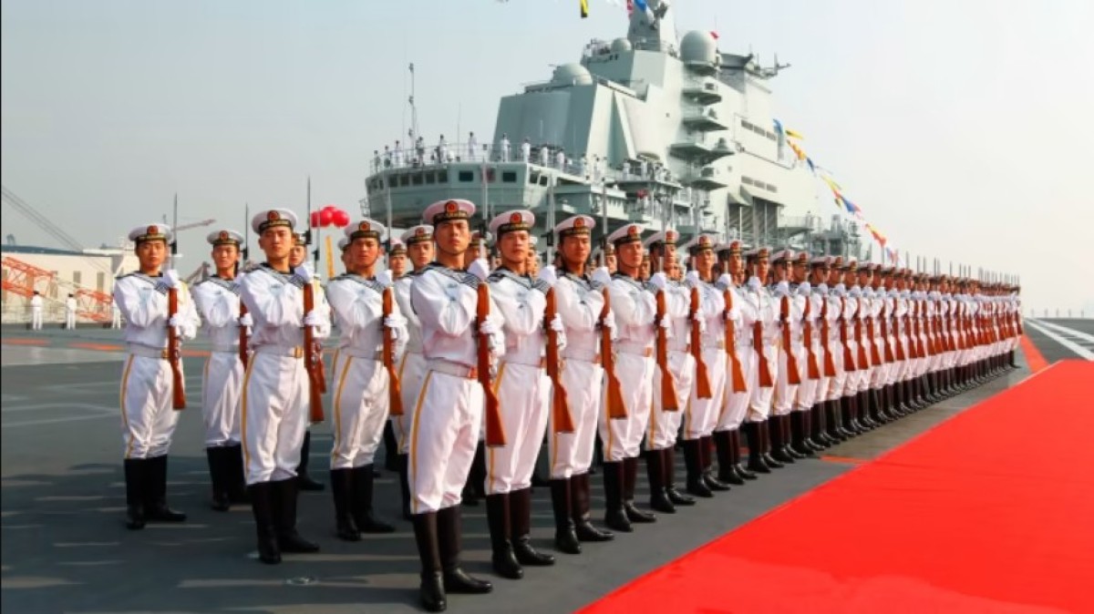 Η ένταση στη διεθνή σκηνή συνεχίζει να κλιμακώνεται, καθώς οι απειλές του Ντόναλντ Τραμπ στη Βενεζουέλα και η αυξανόμενη ηγεμονική