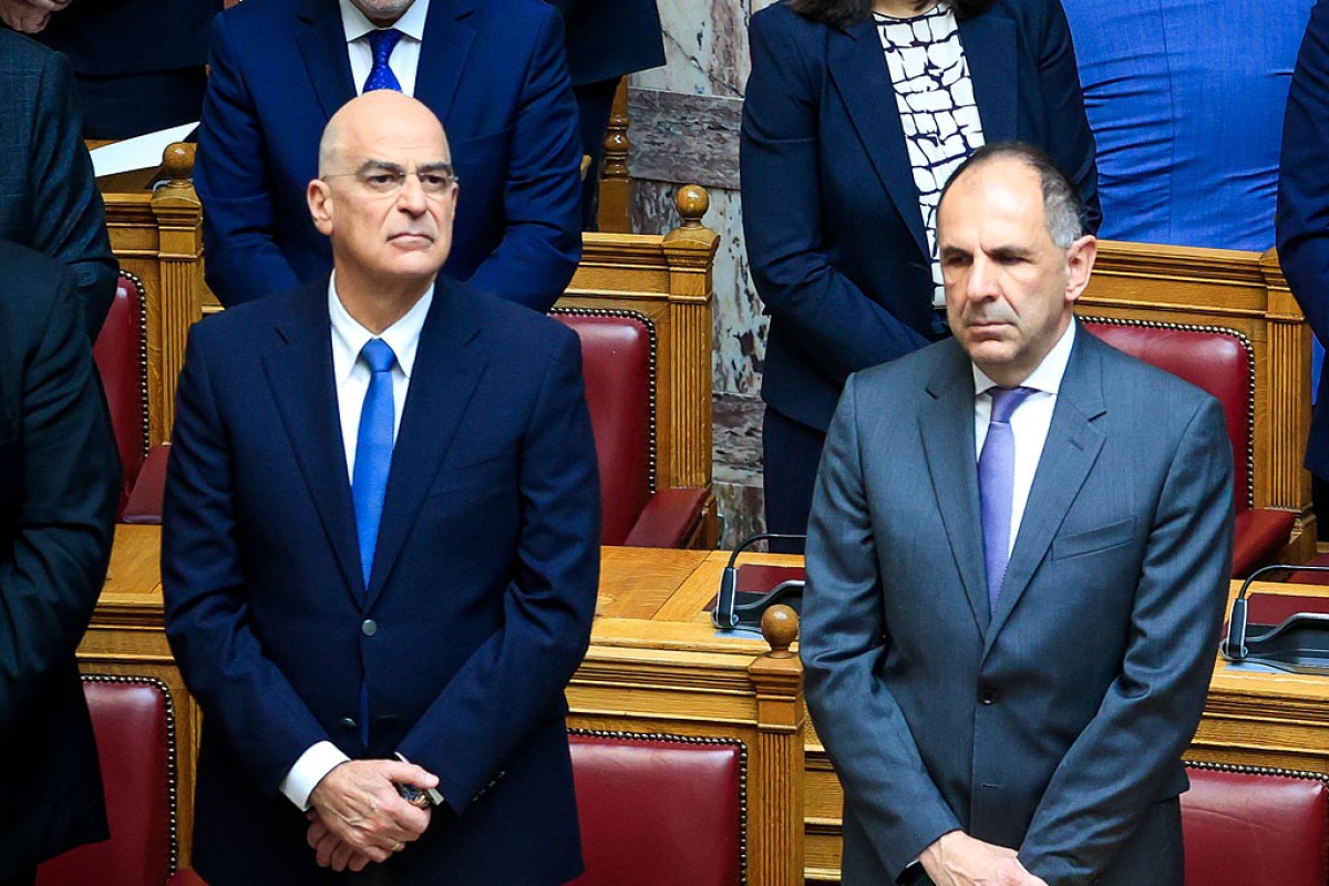 Διαφορετικές αναγνώσεις και εκ διαμέτρου αντίθετοι τόνοι από τους Γιώργο Γεραπετρίτη και Νίκο Δένδια σχετικά με την παρουσία