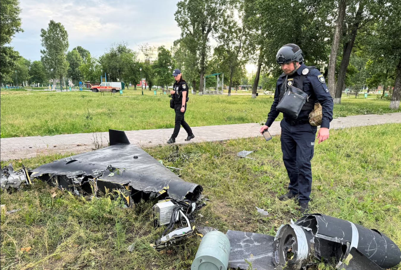 Η Πολωνία, επικαλούμενη το άρθρο 4 της Συμμαχίας του ΝΑΤΟ — το οποίο έχει ενεργοποιηθεί μόλις επτά φορές από την ίδρυση του