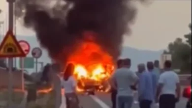 Τραγωδία εκτυλίχθηκε χθες στην εθνική οδό Κορίνθου – Πατρών, στο ύψος το Λαμπίριου Αχαΐας, μετά από σύγκρουση, δυο αυτοκινήτων.