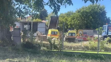 Σε κρίσιμη κατάσταση νοσηλεύεται στο νοσοκομείο Κοζάνης ο 54χρονος εργάτης που τραυματίστηκε σοβαρά, ύστερα από ισχυρή έκρηξη