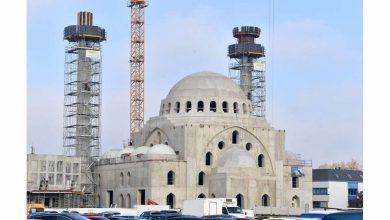 Μόλις λίγα χιλιόμετρα από το Ευρωπαϊκό Κοινοβούλιο, στο ιστορικό κέντρο του Στρασβούργου, ανεγείρεται το μεγαλύτερο τζαμί