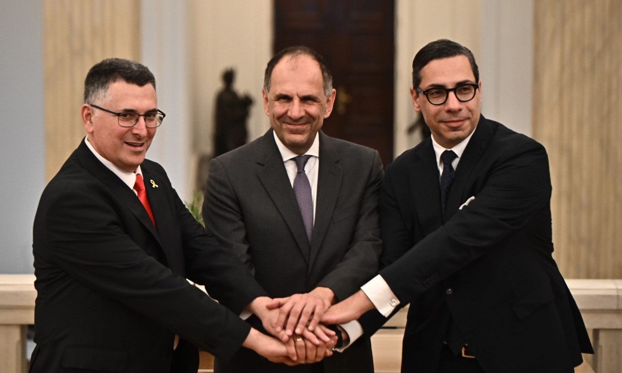 Ο υπουργός Εξωτερικών, Γιώργος Γεραπετρίτης, καταγγέλλει ως «ψευδές» και «παραπλανητικό» δημοσίευμα κυπριακού μέσου ενημέρωσης