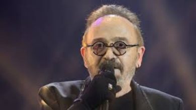 Ο Σταμάτης Γονίδης αποχώρησε από το μουσικό σχήμα με τον Γιάννη Πλούταρχο, οι οποίοι θα εμφανίζονταν μαζί σε νυχτερινό