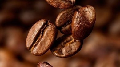 Ο καφές σημειώνει τη μεγαλύτερη αύξηση τιμών των τελευταίων 45 ετών. Δείτε αναλυτικά τις τιμές freddo espresso και cappuccino σε περιοχές της Αττικής και τους λόγους πίσω από την ακρίβεια.