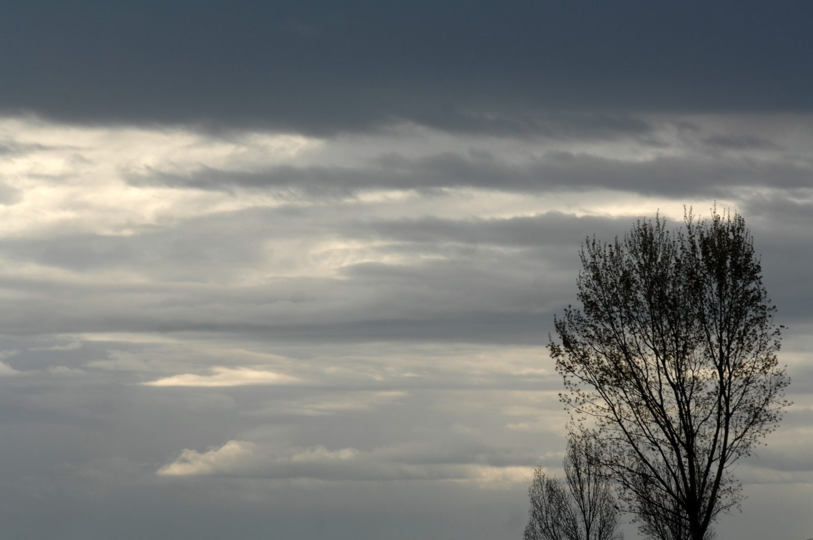 Σε τροχιά κακοκαιρίας βρίσκεται η Ελλάδα, σύμφωνα με προγνώσεις μετεωρολόγων, με την ένταση που θα χτυπήσει δυτική και βόρεια Ελλάδα
