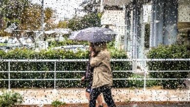 Προ των πυλών η κακοκαιρία που θα πλήξει την Ελλάδα με ισχυρές βροχές, ανέμους και πτώση της θερμοκρασίας.