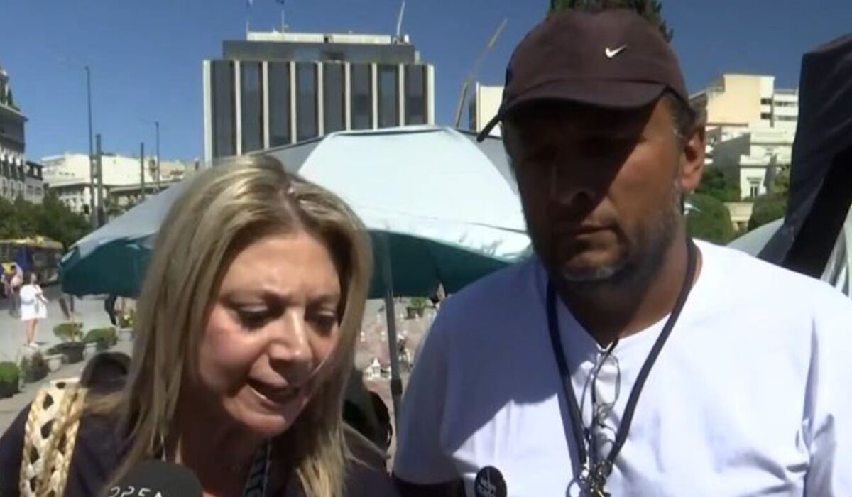 Η Μαρία Καρυστιανού βρέθηκε το μεσημέρι της Κυριακής 21 Σεπτεμβρίου στο Σύνταγμα, δίπλα στον Πάνο Ρούτσι, που διανύει την πρώτη εβδομάδα