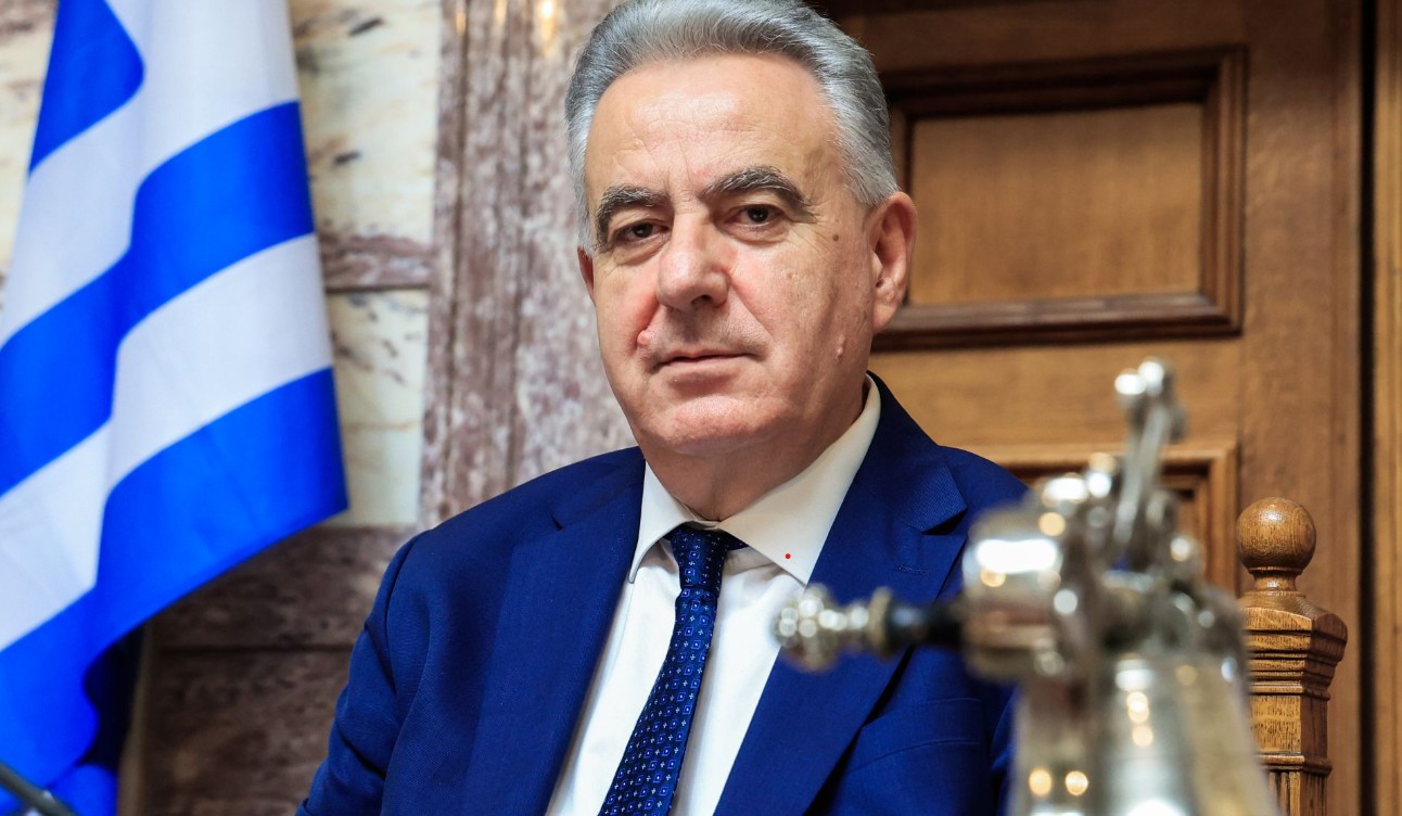 Κύμα αναστάτωσης έχει προκαλέσει στους αγρότες η στάση του προσωρινού προέδρου του ΟΠΕΚΕΠΕ, Γιάννη Καββαδά, ο οποίος, παρά τις