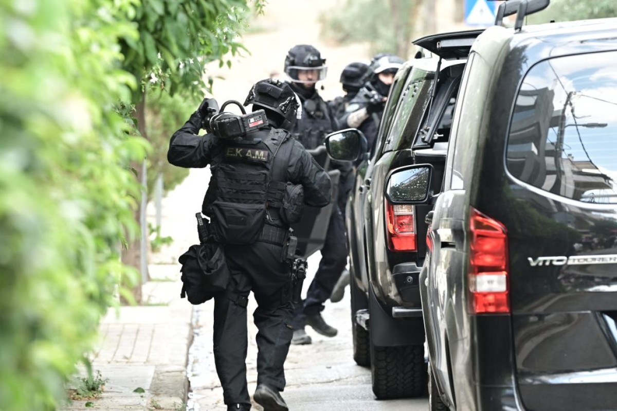 Με το θράσος που τους χαρακτήριζε και την ψευδαίσθηση ότι ήταν άτρωτοι, τα μέλη της μαφίας στην Κρήτη μιλούσαν ανοιχτά