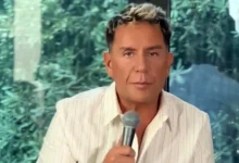 Ο γνωστός τραγουδιστής δημοσίευσε βίντεο μέσα από το σπίτι του και μοιράστηκε με τους θαυμαστές του την εμπειρία του.