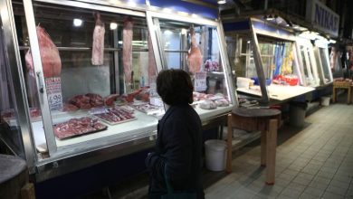 Το μοσχαρίσιο κρέας εξελίσσεται πλέον σε είδος πολυτελείας στην ευρωπαϊκή αγορά, καθώς οι τιμές του σκαρφαλώνουν από ρεκόρ σε ρεκόρ.