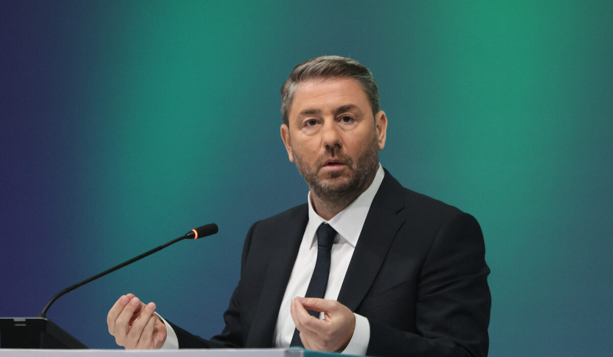 Το ΠΑΣΟΚ φαίνεται να μην πείθει ότι μπορεί να ανατρέψει την κυριαρχία της Νέας Δημοκρατίας, ενώ ο Νίκος Ανδρουλάκης συνεχίζει να μην πείθει