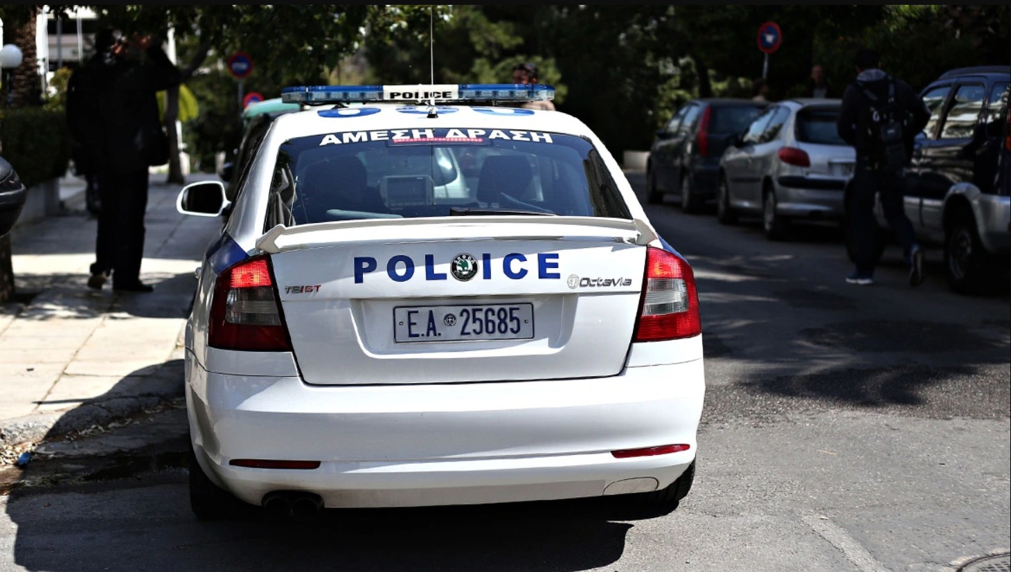 Ένας 42χρονος άνδρας συνελήφθη για εμπορία ανθρώπων, καθώς φέρεται να εκμεταλλευόταν σεξουαλικά τα θύματά του, μεταξύ των οποίων και μια