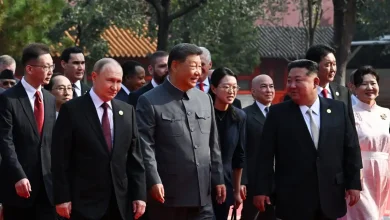 Η ατμόσφαιρα στο Πεκίνο ήταν ήδη φορτισμένη με συμβολισμούς: για πρώτη φορά στη σύγχρονη ιστορία, Βλαντιμίρ Πούτιν, Σι Τζινπίνγκ