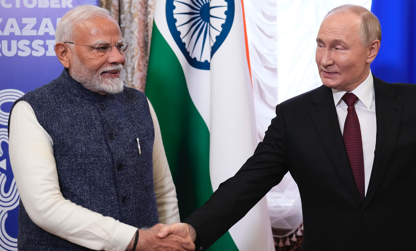 Ο Ρώσος πρόεδρος, Βλαντίμιρ Πούτιν, πραγματοποίησε σήμερα τηλεφωνική συνομιλία με τον πρωθυπουργό της Ινδίας, Ναρέντρα