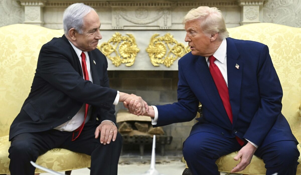 «Ελπίζουμε ότι θα υπάρξει συμφωνία και από τις δύο πλευρές. Ο πρόεδρος Τραμπ θα έχει επικοινωνία με το Κατάρ», ανέφερε χαρακτηριστικά