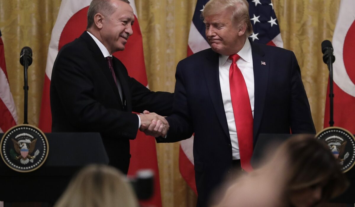 Η Ουάσινγκτον εξετάζει σχέδιο για την εφαρμογή «εγγυήσεων ασφαλείας» στο πλαίσιο μιας πιθανής συμφωνίας ειρήνης στην Ουκρανία,